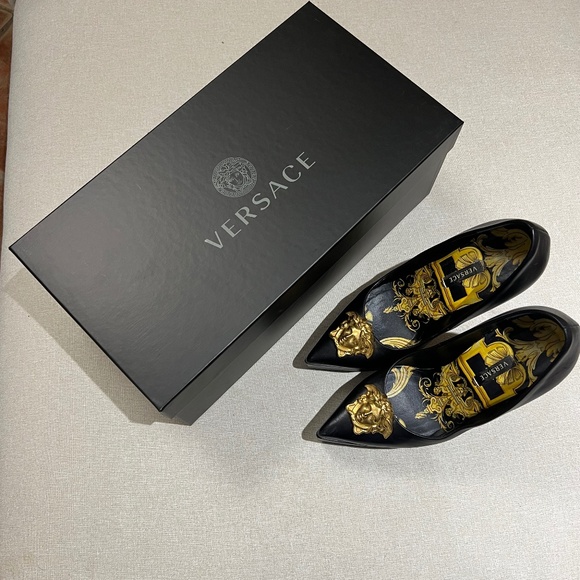 Versace Black Leather Medusa Platform Pumps - Picture 1 of 2